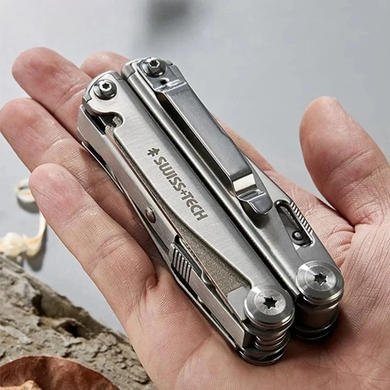 SWISS TECH 18 in 1 Multitool P - огляд і ціна Fishing Equipment Set